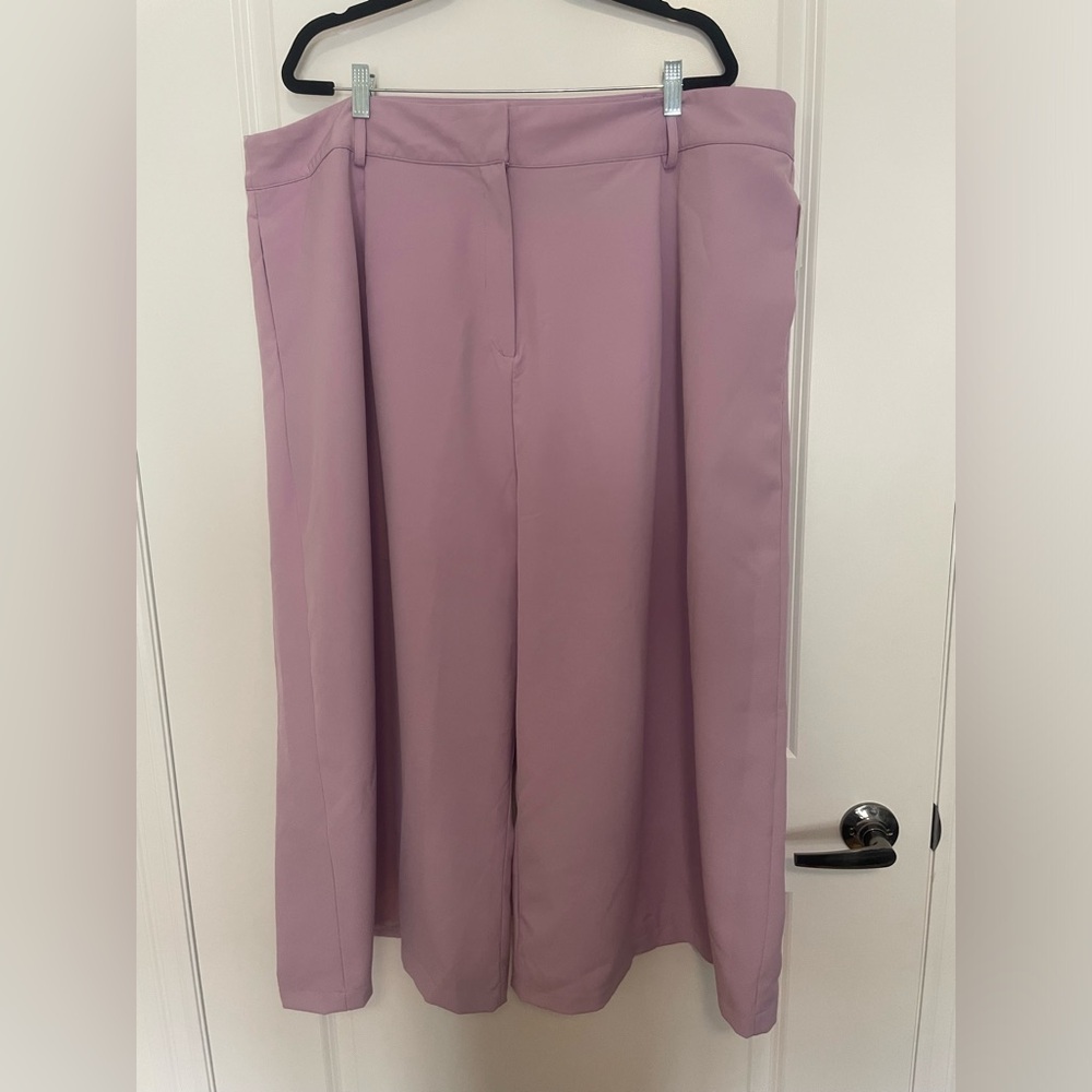 PRETTY LITTLE THING plus size lavender wide leg pants!